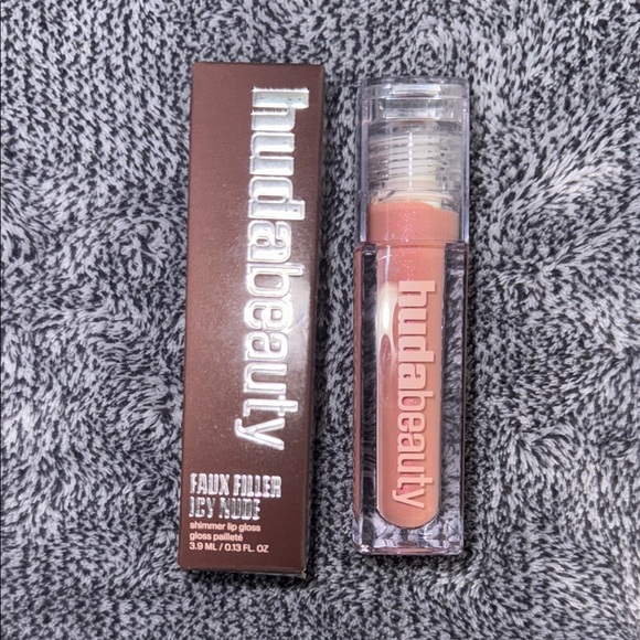 HUDA BEAUTY Faux Filter Shimmer Lip Gloss in she’s flirty NIB - Picture 1 of 4